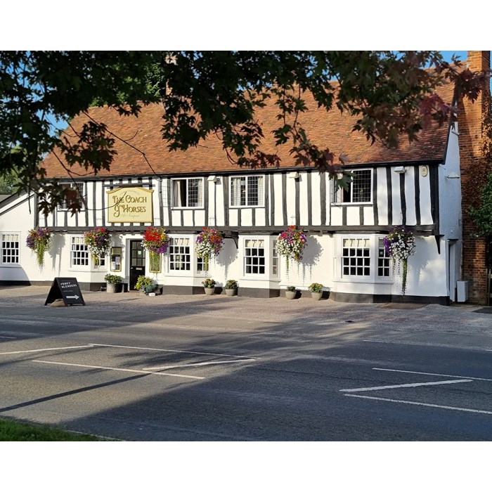 £40 voucher to spend on food at the Coach and Horses Newport